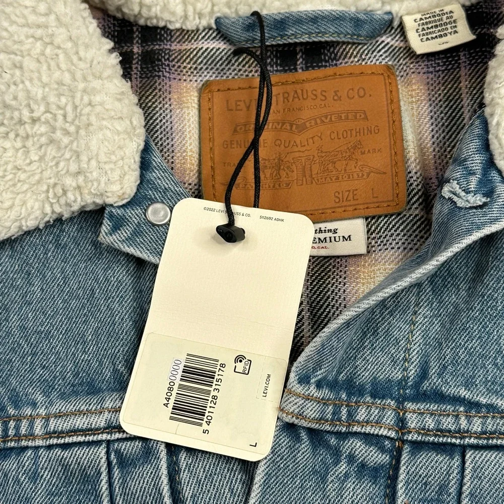 NWT Levis Premium Type I Sherpa‎ Trucker Jacket Light Wash Plaid Lined A4080 L